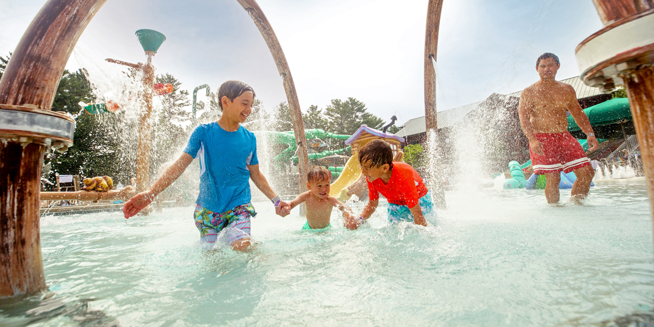 Kids playing at Lake Wilderness outdoor waterpark