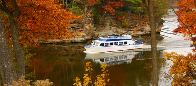 Fall Adult Itinerary Upper Dells Boat