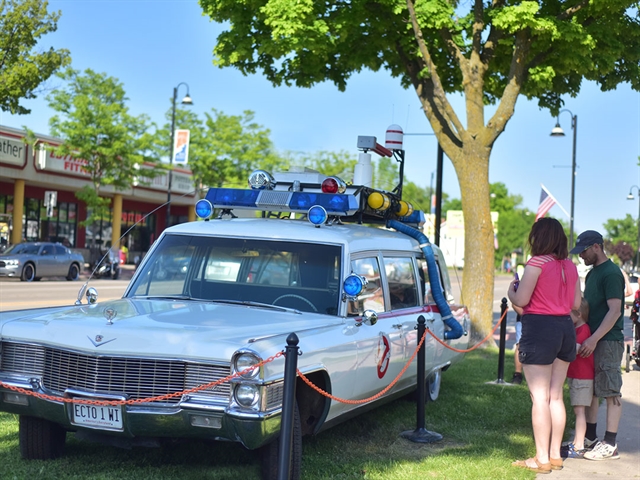 Ghostbusters' Ecto-1 at "Hollywood on Broadway" in Wisconsin Dells.