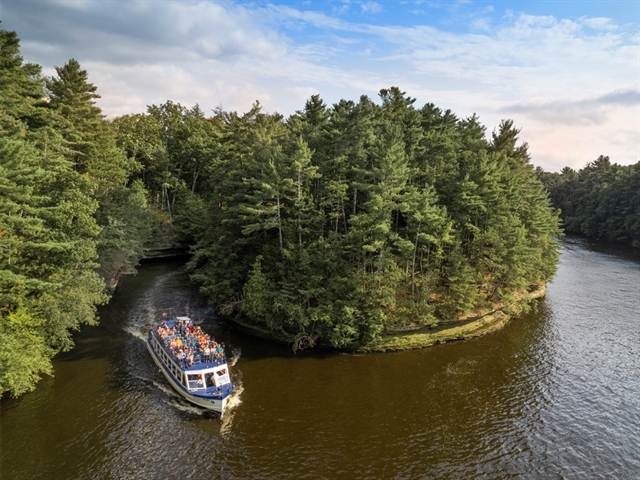 A Dells Boat Tour.