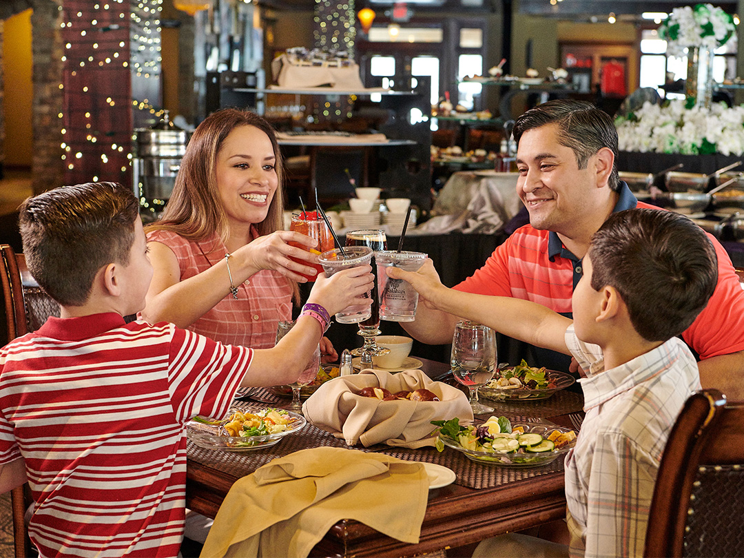 Family dining at Trappers Turn.