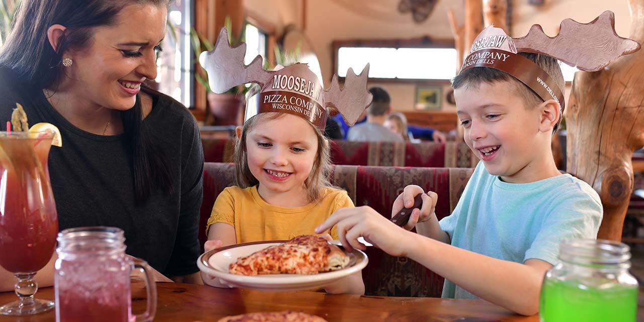 Family eating at Moosejaw pizza