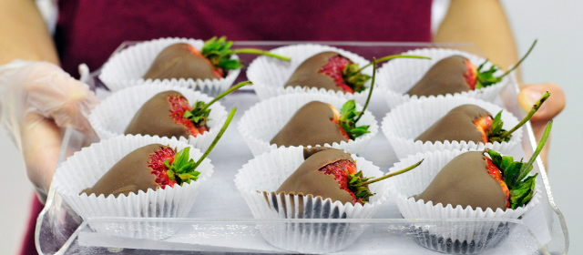 Chocolate covered strawberries at original wisconsni fudge