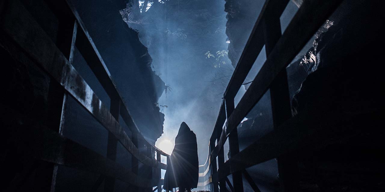Ghost boat tour promotional image