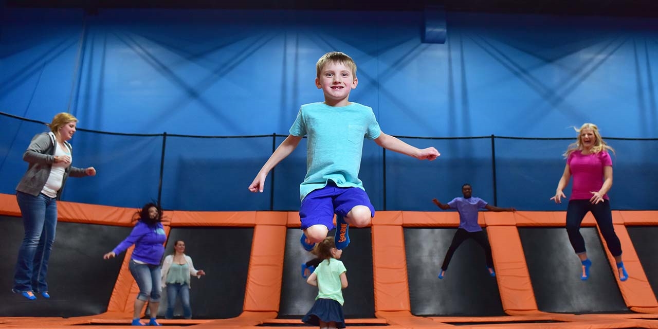 Kids jumping at Knuckleheads trampoline park