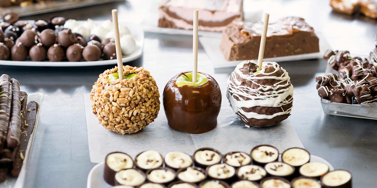 Caramel apples at Swiss Made Fudge