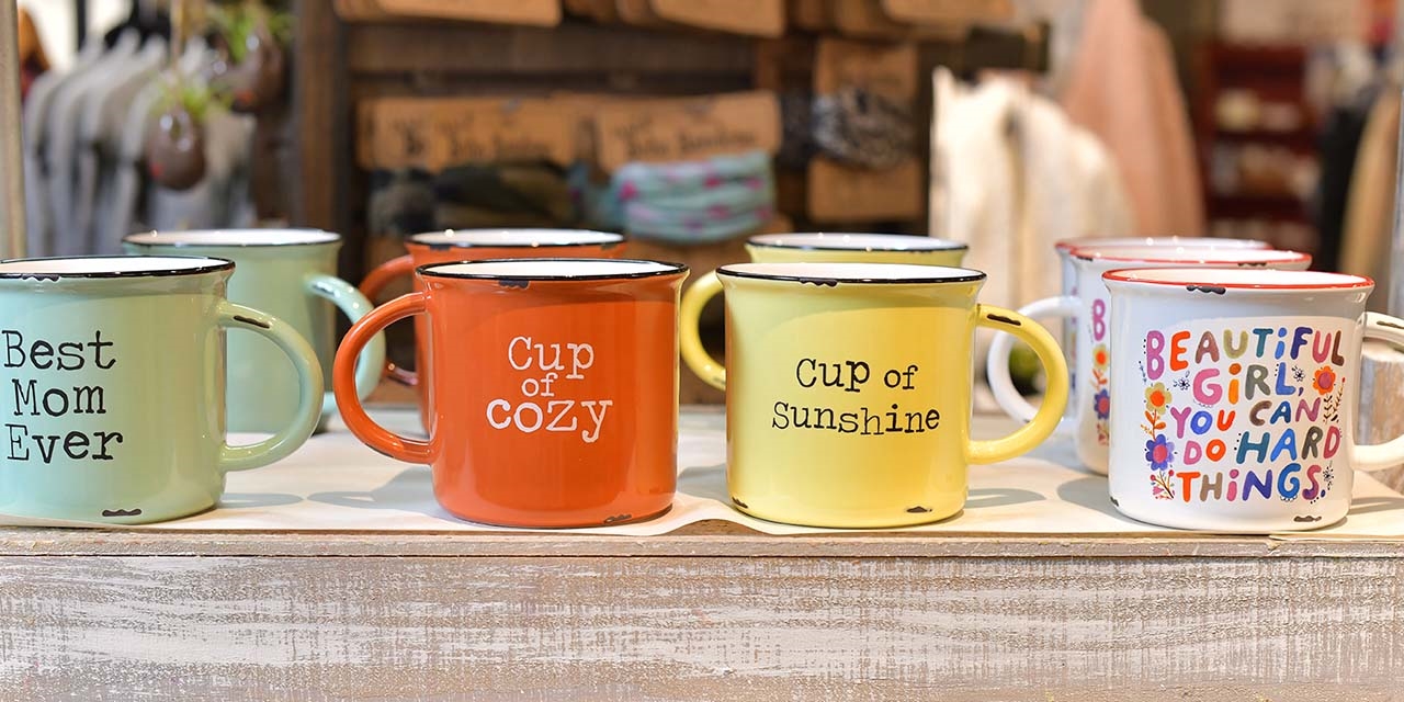 Winnebago Gift Shop souvenier mugs