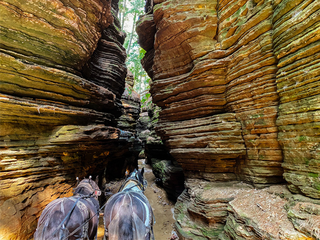 A Lost Canyon Tour in Wisconsin Dells.