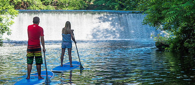 Paddleboarding in Wisconsin Dells 