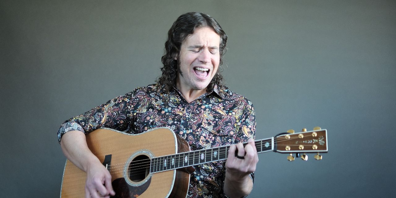Andy Braun playing guitar