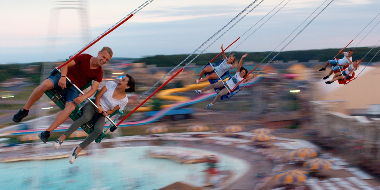 Big swing ride at Mt Olympus Water & Theme Park.