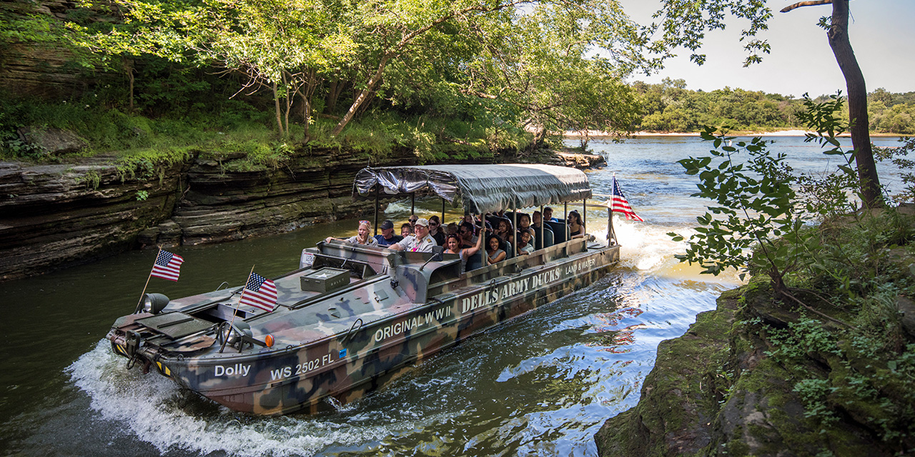 dells duck tours hours