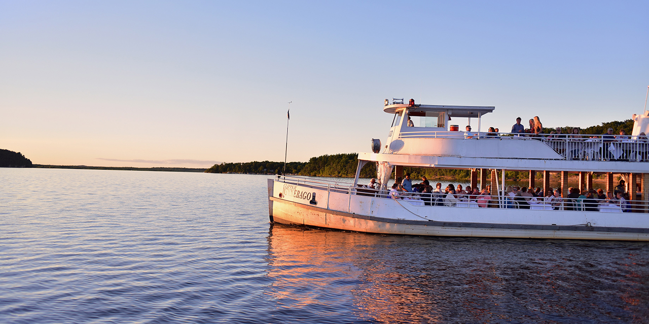 sunset cruise wisconsin dells