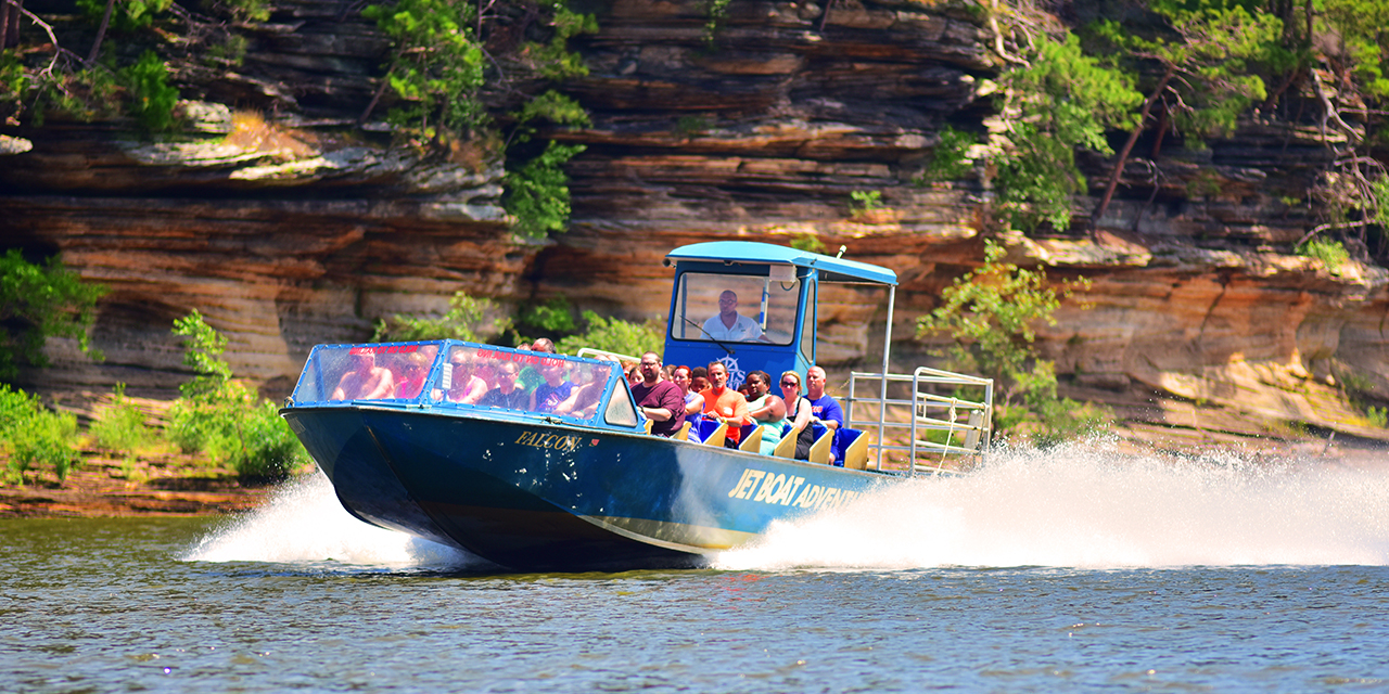 wisconsin dells boat tours hours