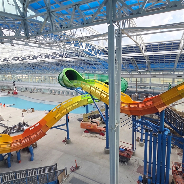 Hyperlink to Kalahari Waterpark listing.