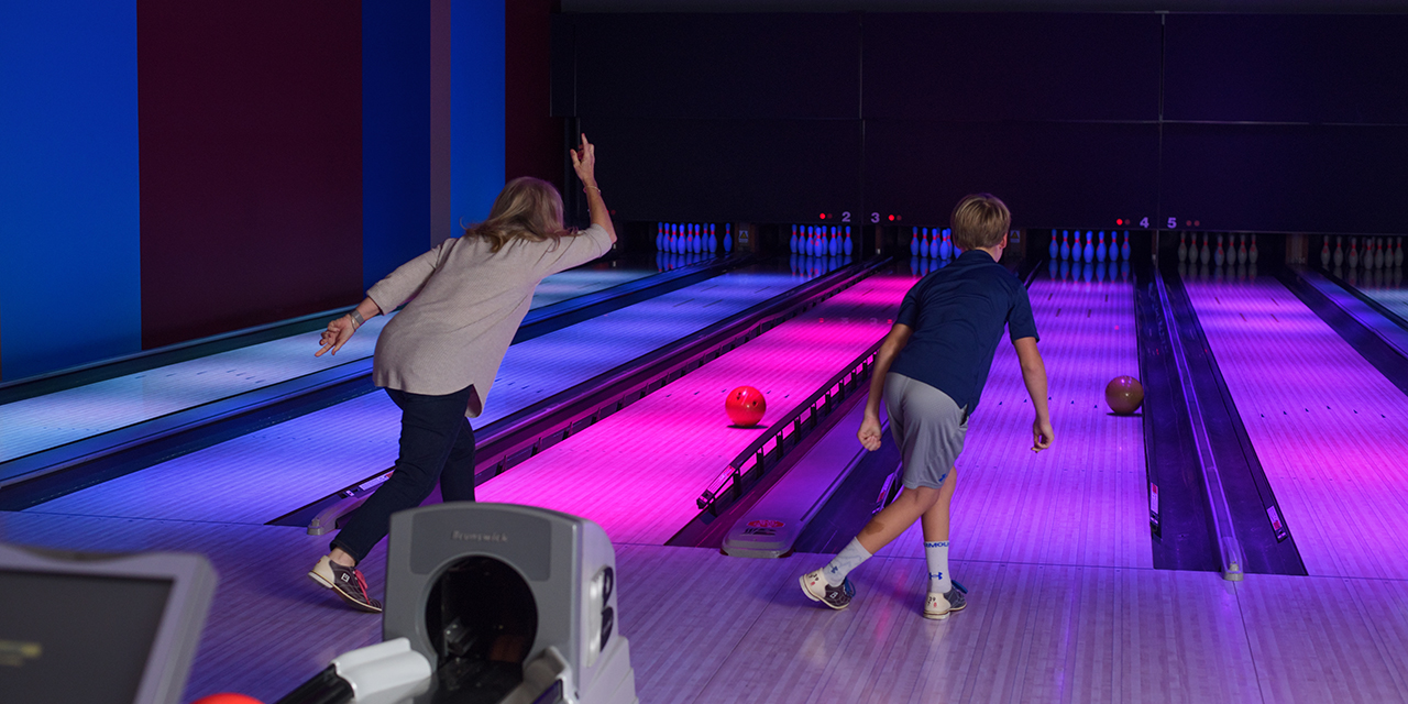 Knuckleheads Trampoline Park Rides Bowling