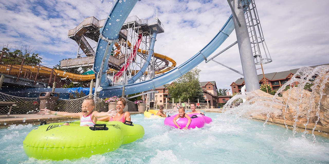 Wilderness Resort outdoor waterpark.